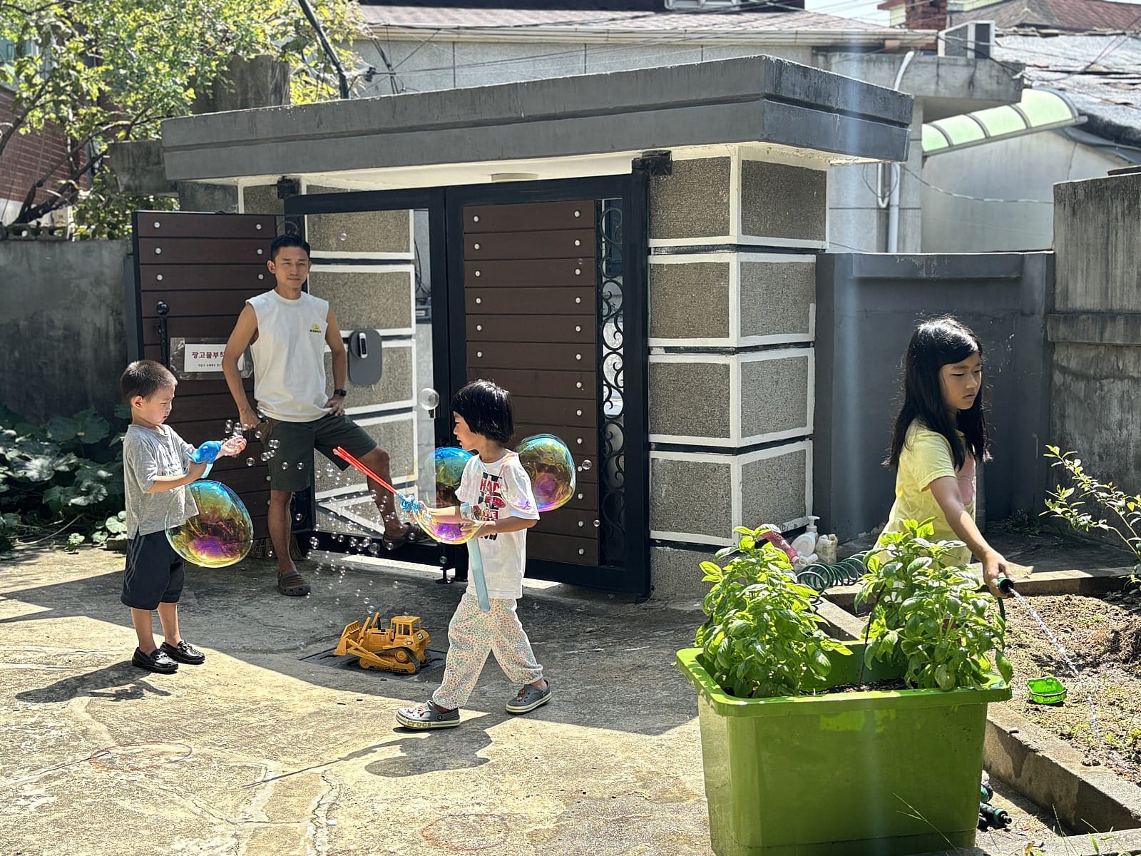 "엄마, 나 오늘 형아네 집에서 자고 오면 안 돼?" 공동육아의 일상, 마실이 키운 아이들